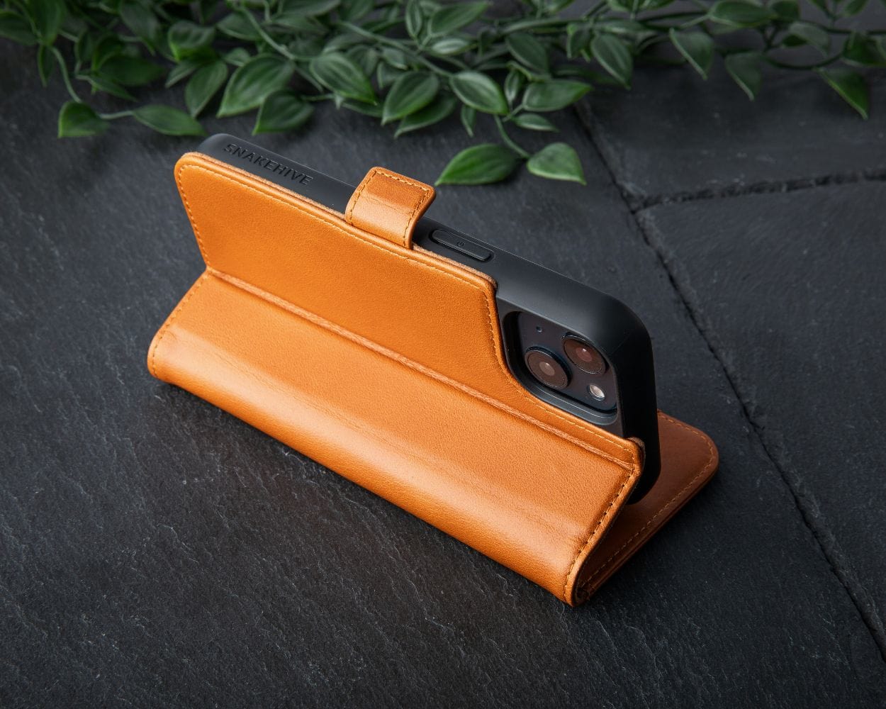 Apple iPhone 16 Plus - Metro Leather Wallet Phone Case