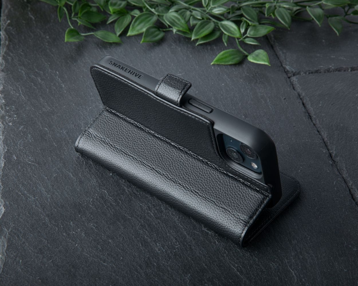 Apple iPhone 11 - Metro Leather Wallet Phone Case