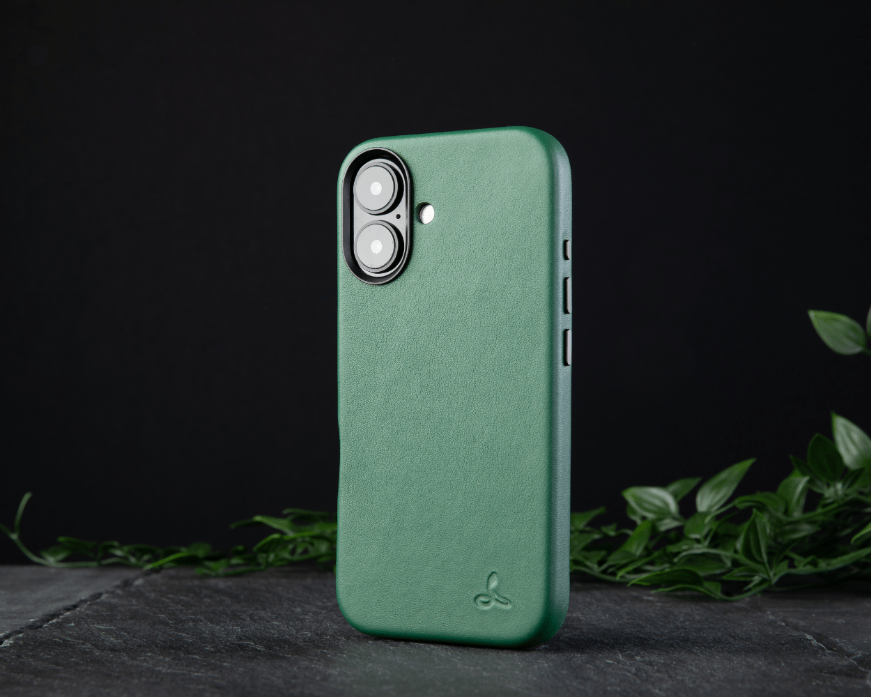 Apple iPhone 16 - Metro Slim Leather Phone Case