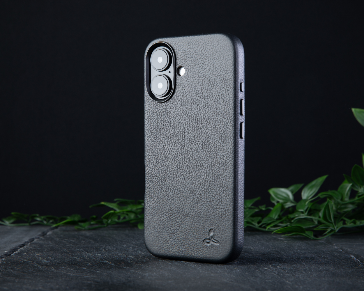 Apple iPhone 16 - Metro Slim Leather Phone Case