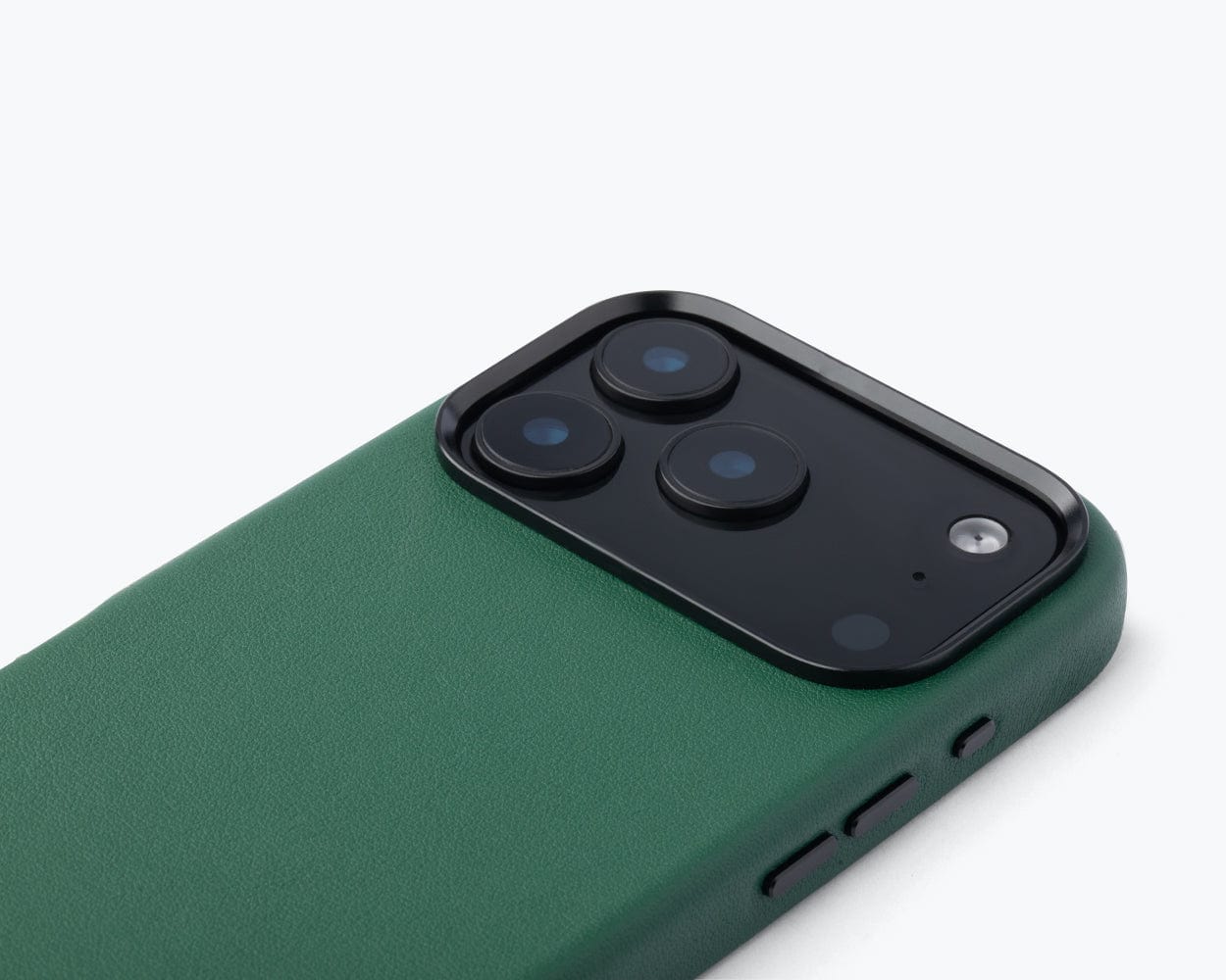 Apple iPhone 17 Pro Max - Metro Slim Leather Phone Case