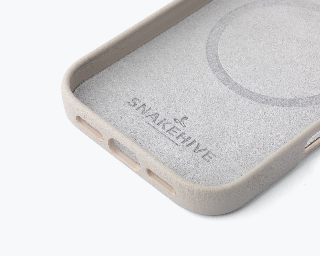 Apple iPhone 17 Pro Max - Metro Slim Leather Phone Case