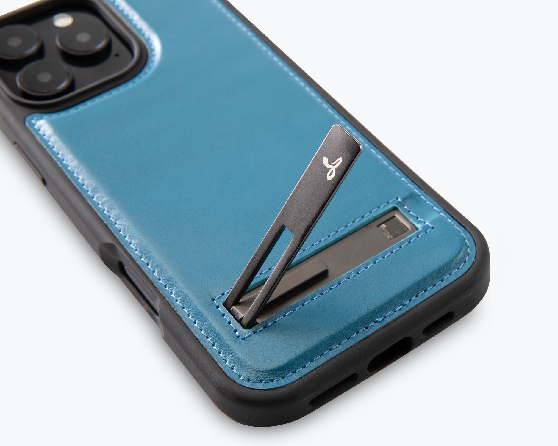 Apple Iphone 16 Pro Max Metro Leather Case - Snakehive UK