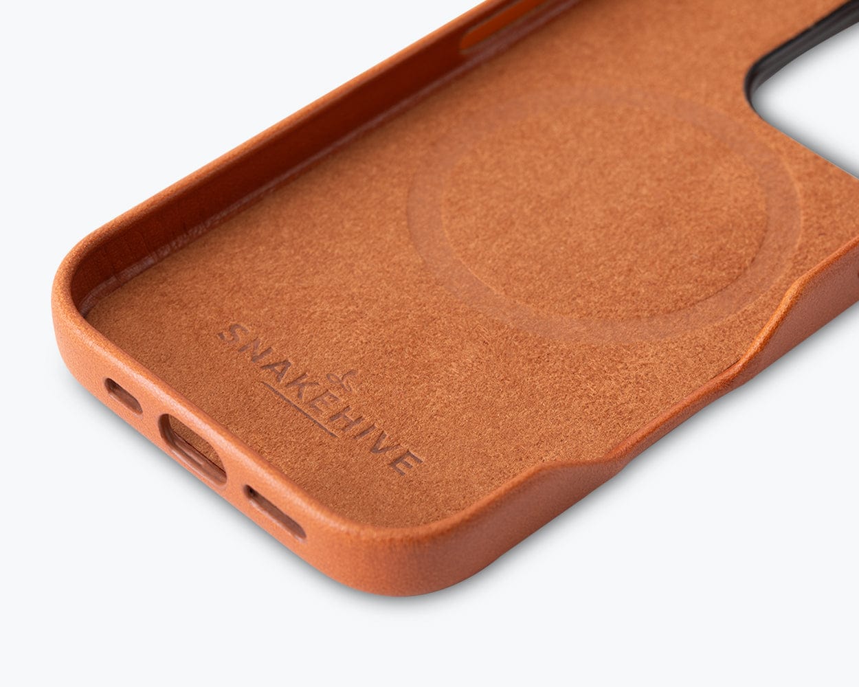 Apple iPhone 16 Pro - Metro Slim Leather Phone Case