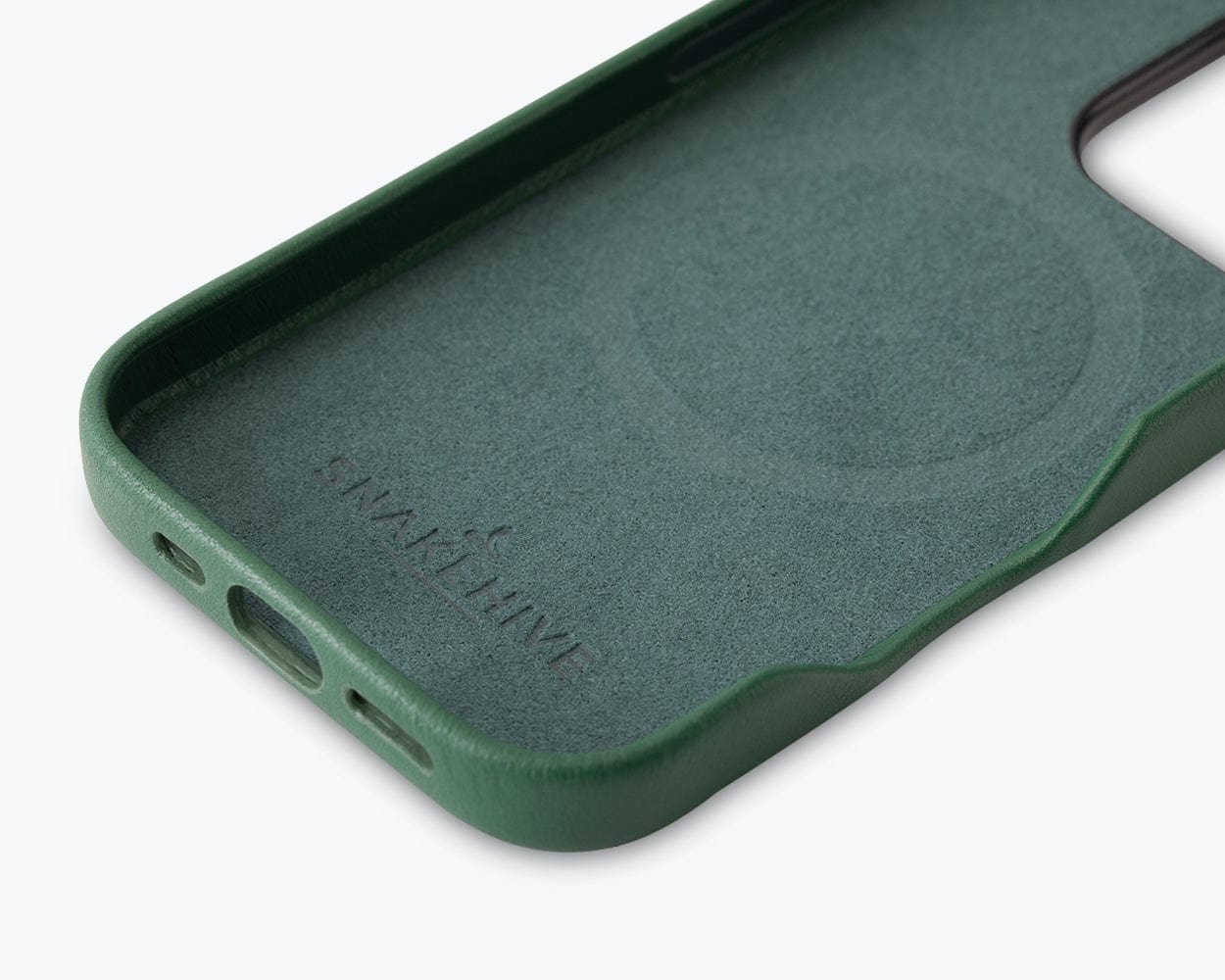 Apple iPhone 16 Pro Max - Metro Slim Leather Phone Case