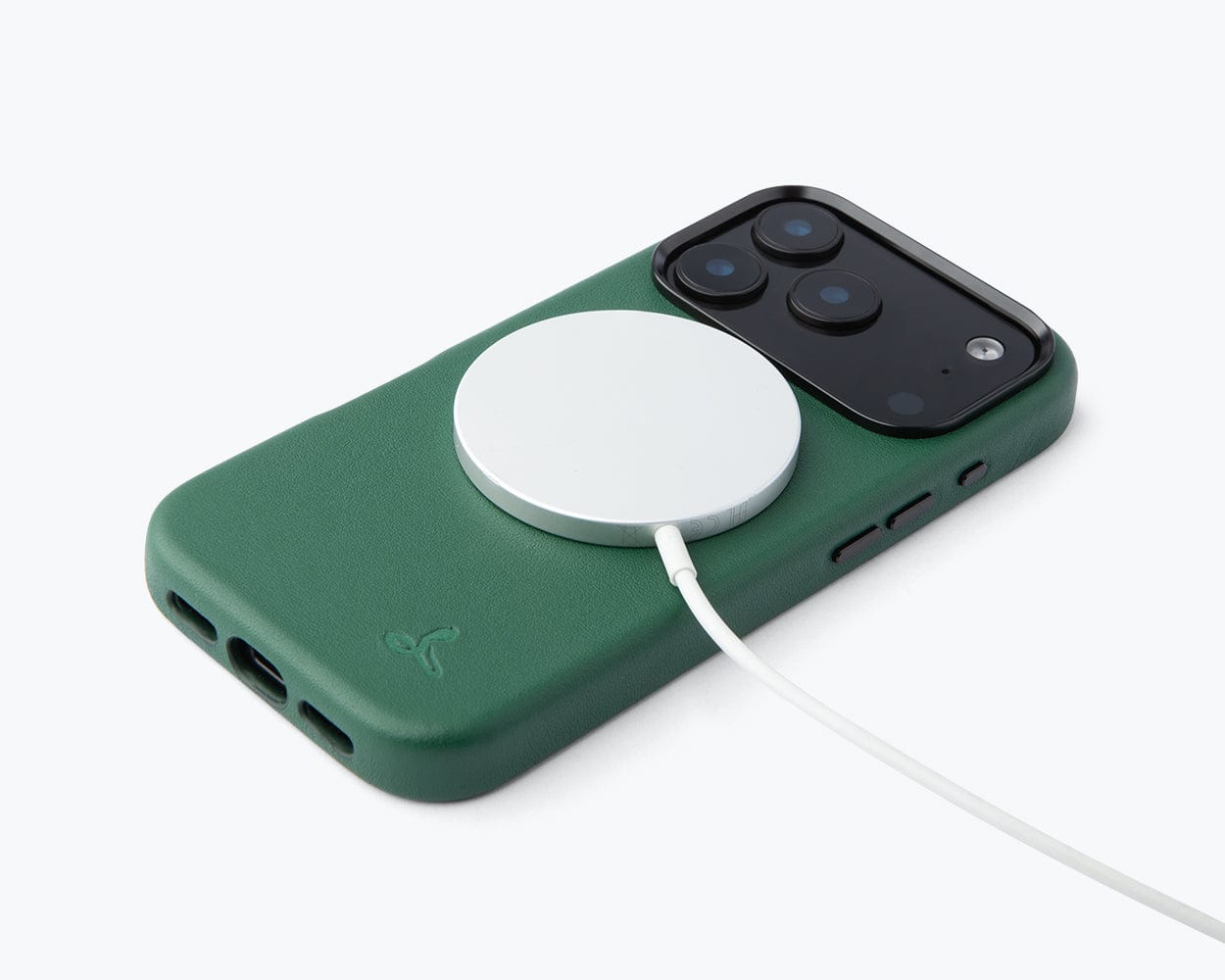 Apple iPhone 17 Pro  - Metro Slim Leather Phone Case